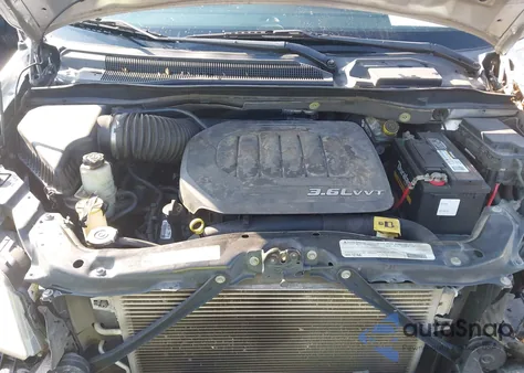 2011 Dodge Grand Caravan Crew from USA, damaged, VIN 2D4RN5DG2BR765560